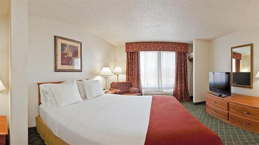 Holiday Inn Express Hotel & Suites Chickasha By Ihg Εξωτερικό φωτογραφία